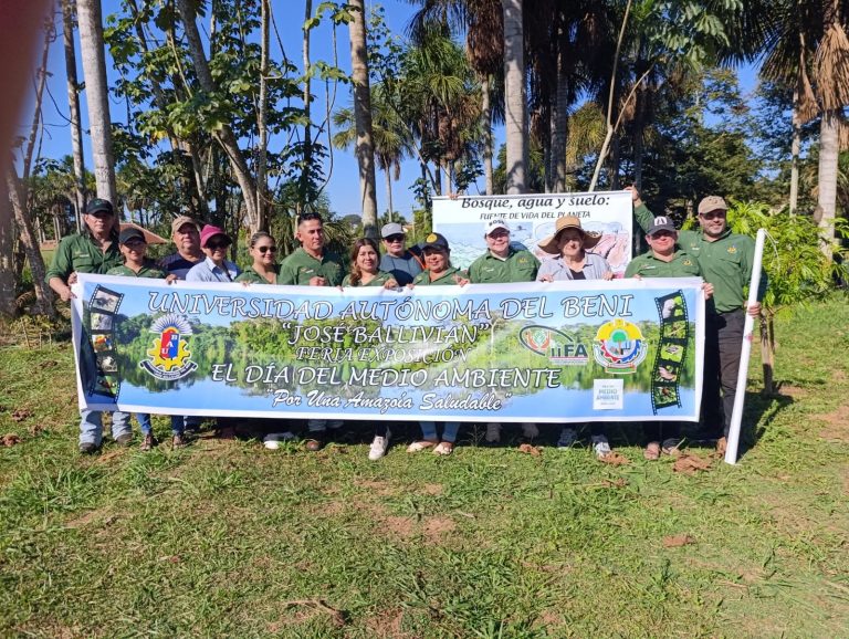 Riberalta marchó por el Medio Ambiente y reafirmó su compromiso con la Amazonía
